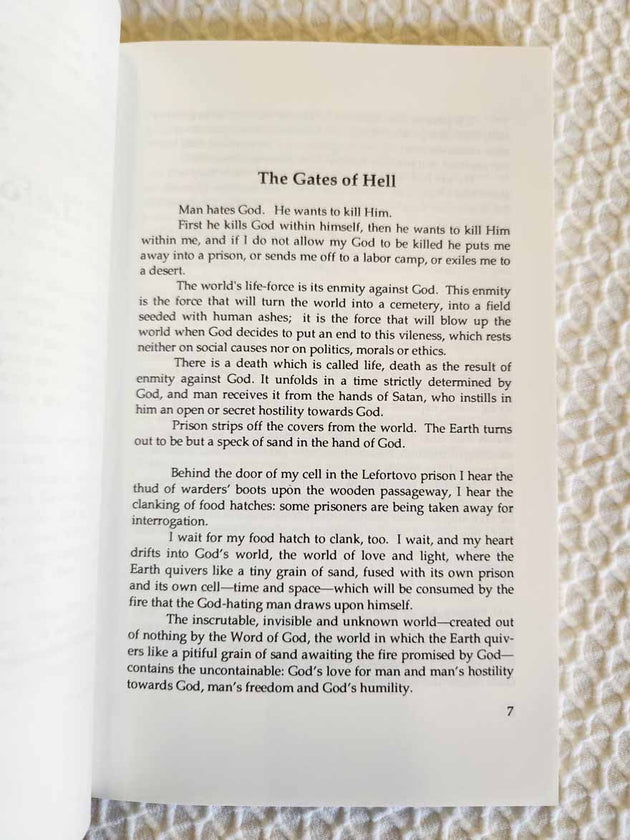 Listen Prison by Zoya Krakhmalnikova rare book good